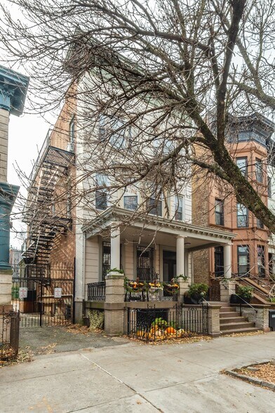 More Photos Of 324 Park Pl, Brooklyn Apartments For Sale