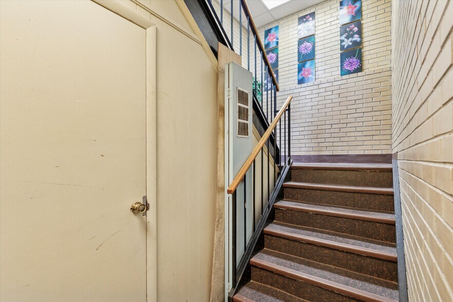 More Photos Of 119 S Easton Rd, Glenside Office For Sale