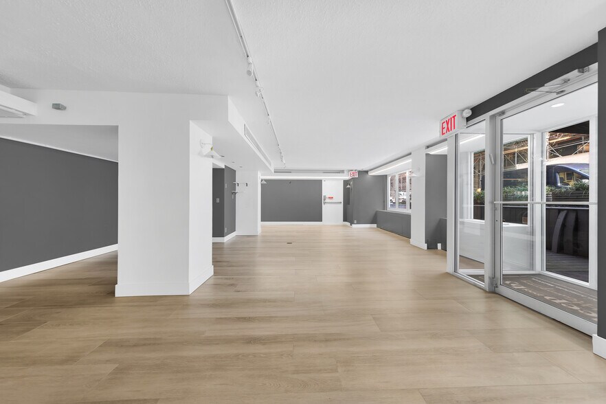 More Photos Of 222 E 58th St, New York Apartments For Sale