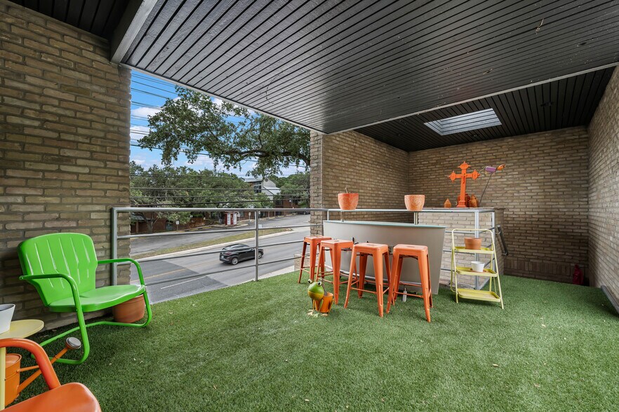 More Photos Of 8647 Wurzbach Rd, San Antonio Medical For Lease