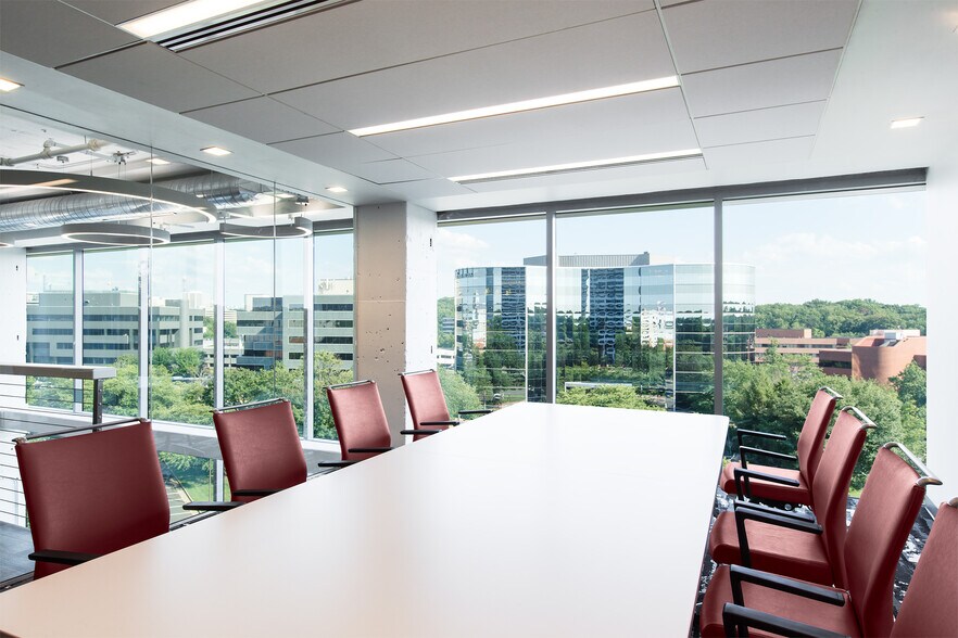 More Photos Of 8614 Westwood Center Dr, Vienna Office For Lease