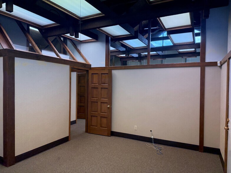 More Photos Of 578 NW Van Buren Ave, Corvallis Loft Creative Space For Lease