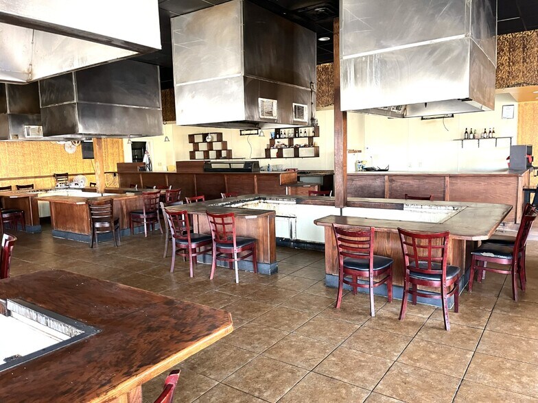 More Photos Of 4397 Sunset Dr, San Angelo Storefront For Lease