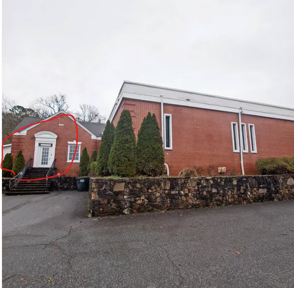 More Photos Of 330 S Wall St, Calhoun Office For Lease