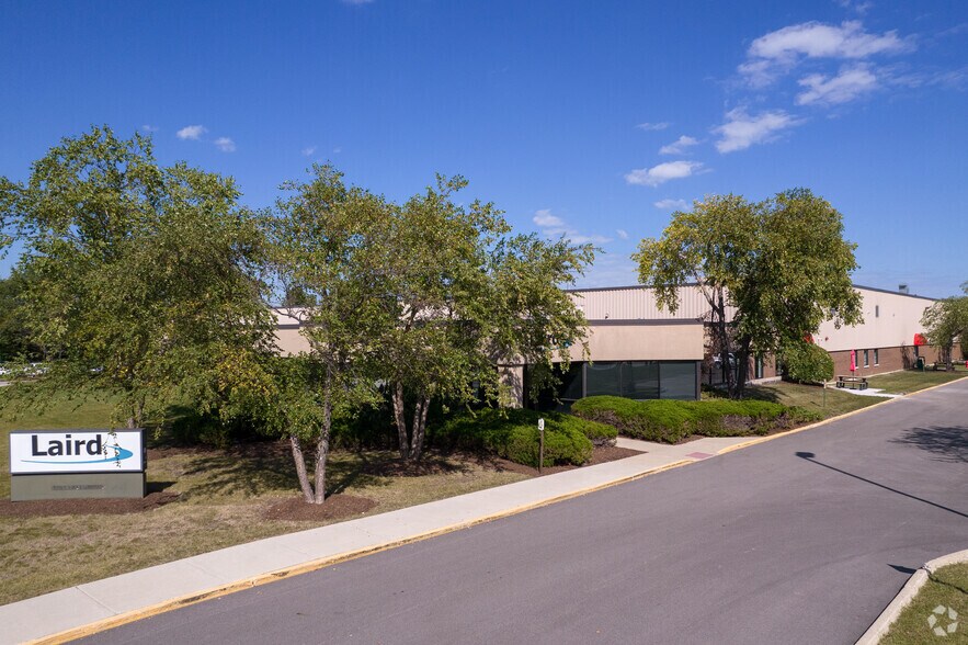 More Photos Of 1751 Wilkening Ct, Schaumburg Warehouse For Lease