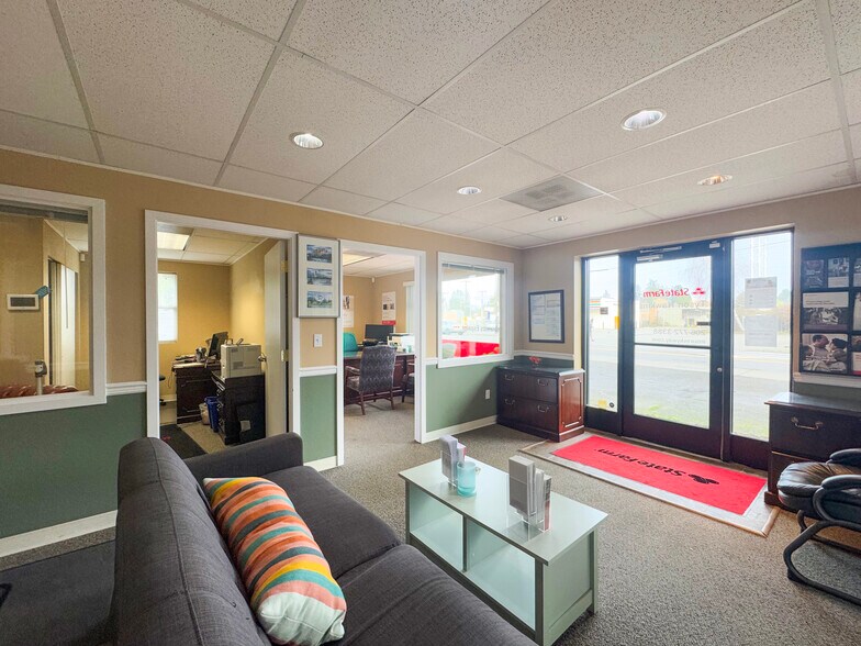 More Photos Of 12705 Renton Ave S, Seattle Office For Sale