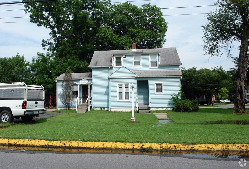 Primary Photo Of 7501 Rhode Island Ave, College Park Office For Sale