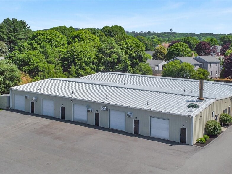 More Photos Of 10 Rainbow Ter, Danvers Warehouse For Lease