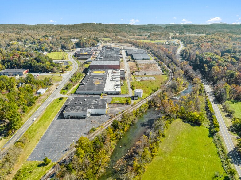 More Photos Of 1641 Fairystone Park Hwy, Stanleytown Warehouse For Sale