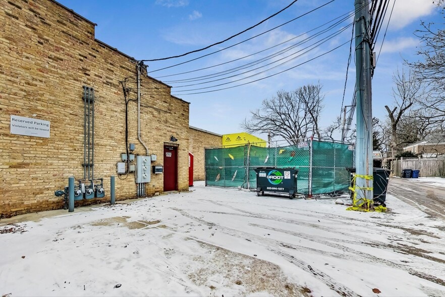 More Photos Of 2822 Central St, Evanston Loft Creative Space For Sale