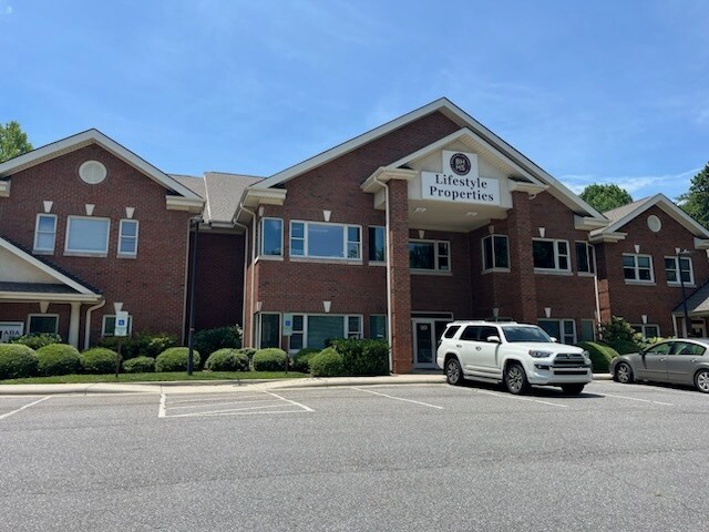 More Photos Of 2 Walden Ridge Dr, Asheville Medical For Lease