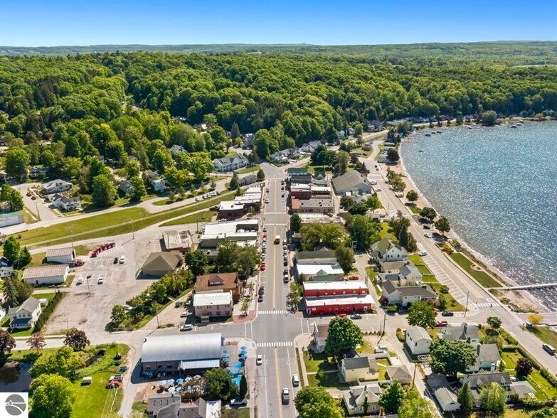 More Photos Of 180 S Benzie Blvd, Beulah Storefront Retail Office For Sale