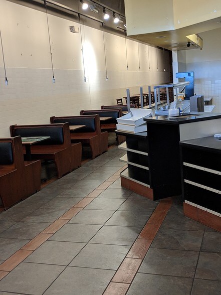 More Photos Of 2715 W Hwy 76, Branson Restaurant For Lease