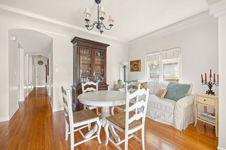 More Photos Of 827 12th St, Santa Monica Apartments For Sale