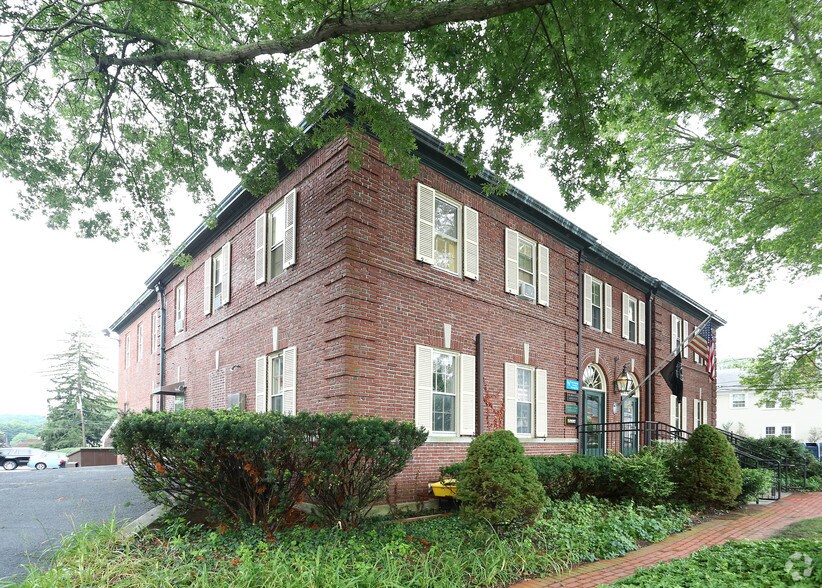 Primary Photo Of 12 Main St, Essex Office For Lease