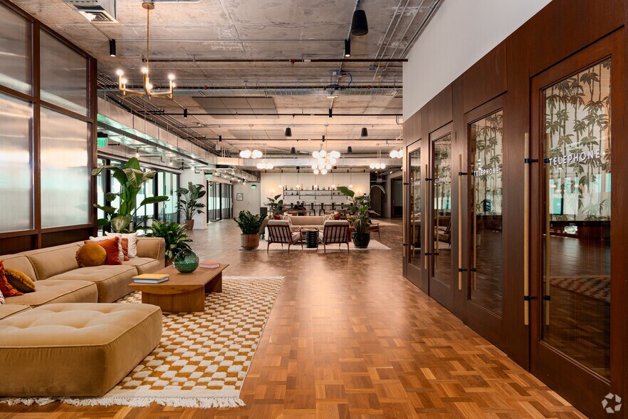 More Photos Of 2916 N Miami Ave, Miami Office For Lease
