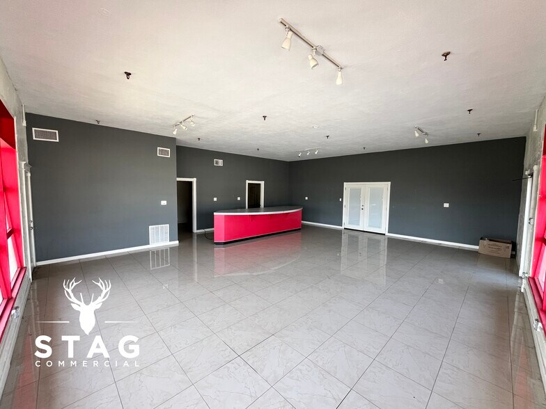 More Photos Of 201 Eagle Dr, Denton Storefront Retail Office For Lease