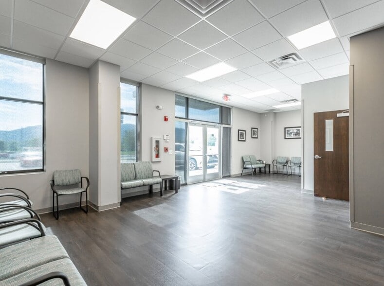 More Photos Of 5953 Elementary Way, Ooltewah Medical For Lease