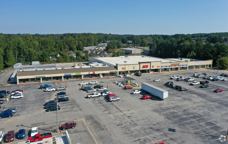 Primary Photo Of 400 McFarland Blvd, Northport Unknown For Lease