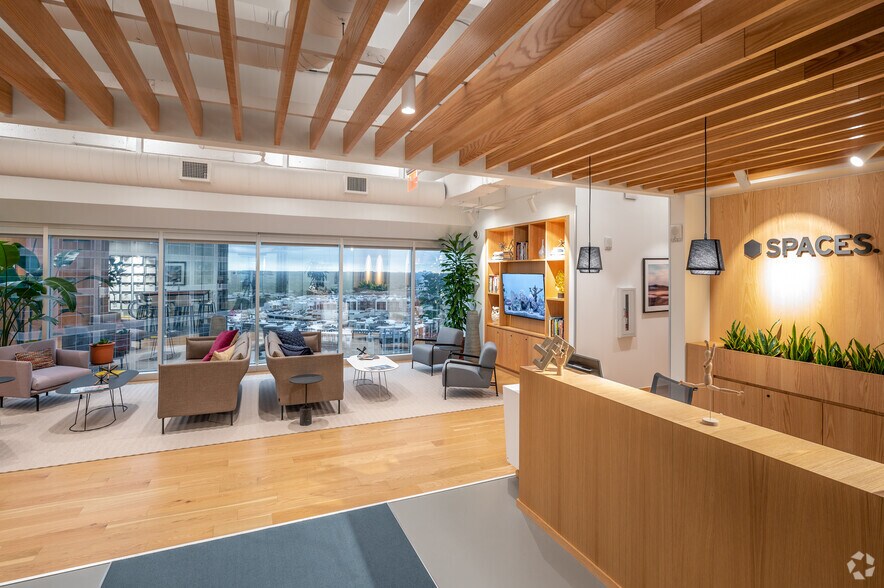 More Photos Of 15305 N Dallas Pky, Addison Coworking Space