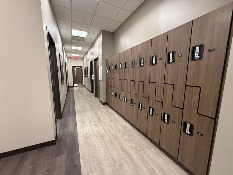 More Photos Of 9697 191st St, Mokena Office For Lease