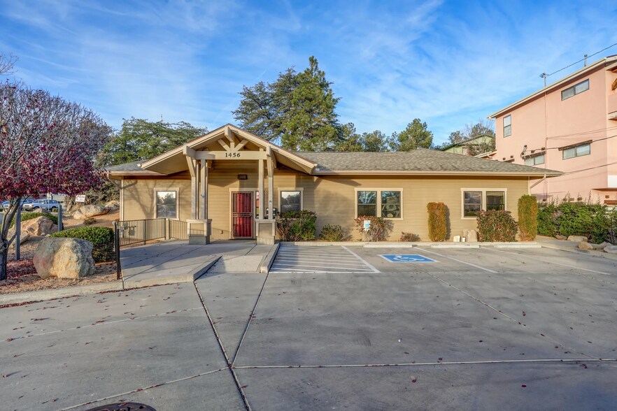 Primary Photo Of 1456 W Gurley St, Prescott Office For Lease