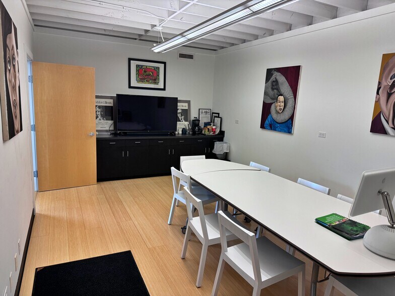 More Photos Of 333 Locust St, Rockford Office For Sale