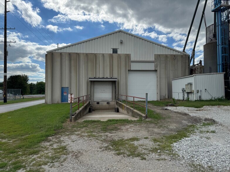 Primary Photo Of 100 River st, Riverside Industrial For Lease