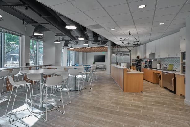 More Photos Of 805 Las Cimas Pky, Austin Coworking Space