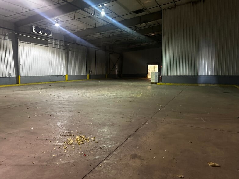 More Photos Of 5301 SW 11th St, Lawton Refrigeration Cold Storage For Lease