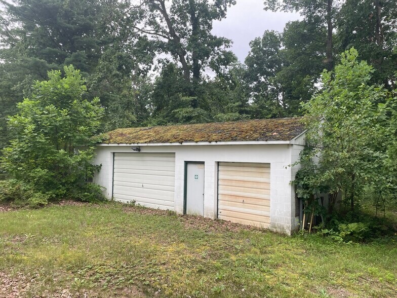 More Photos Of 52 Nestle Dr, Fulton Lodge Meeting Hall For Sale