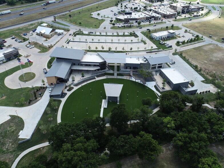 More Photos Of 460 Shops Blvd, Willow Park Unknown For Lease