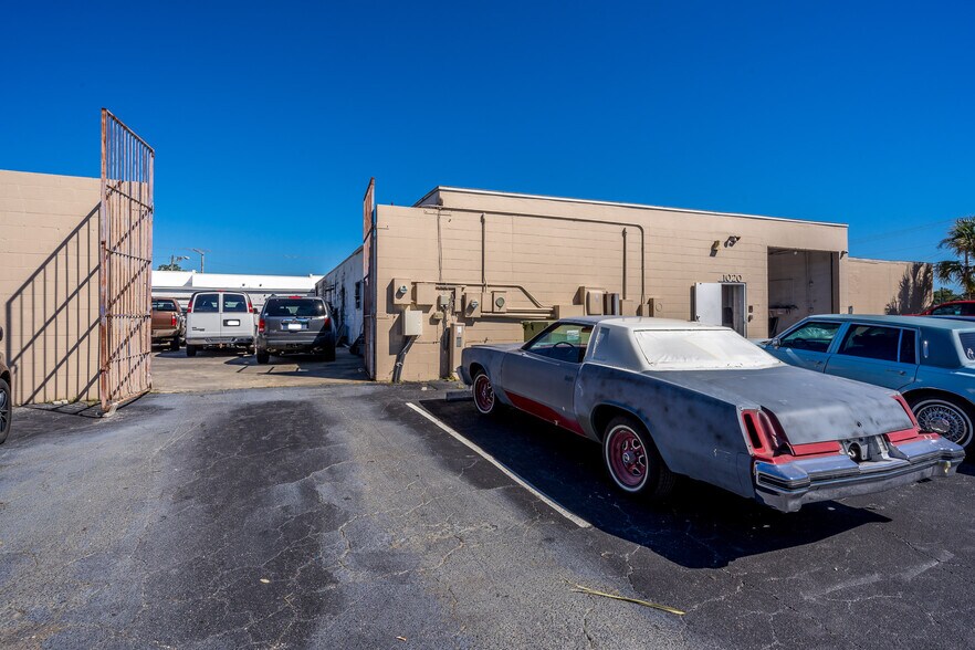 More Photos Of 1018 Orange St, Titusville Warehouse For Sale