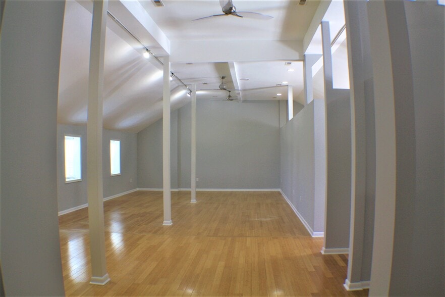 More Photos Of 32191 Nassau Rd, Lewes General Retail For Lease