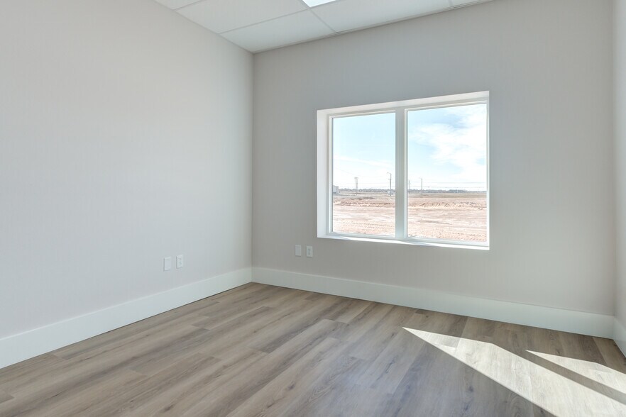 More Photos Of 3216 116th st, Lubbock Warehouse For Sale