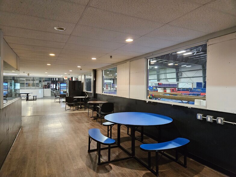 More Photos Of 142 State Route 111, Hampstead Freestanding For Sale