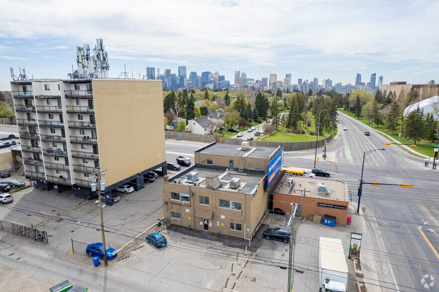 More Photos Of 1026 16th Ave NW, Calgary Storefront Retail Office For Lease