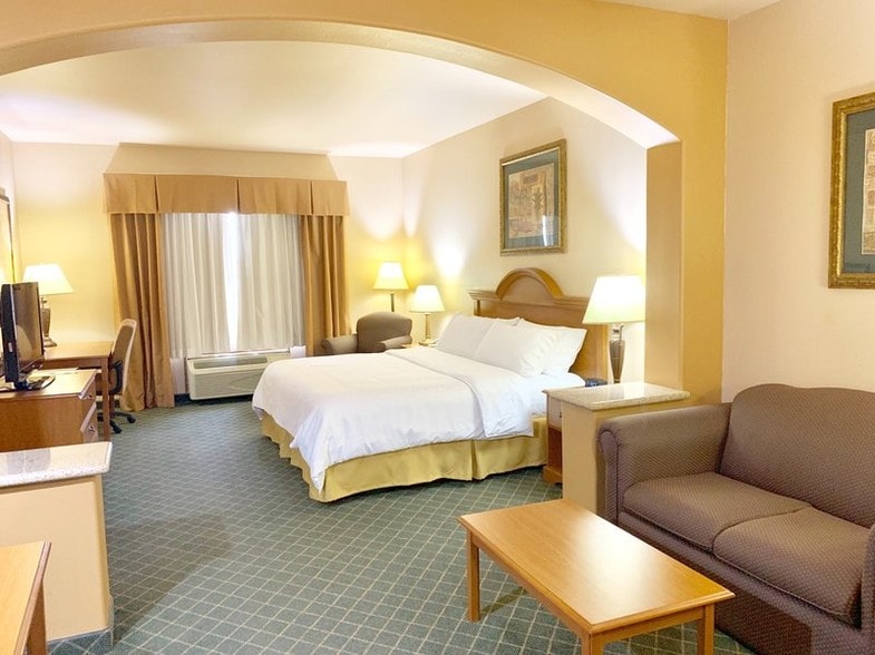 More Photos Of 2965 E Main St, Alice Hotel For Sale