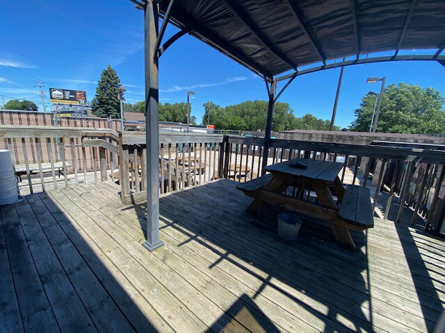 More Photos Of 1803 Main St, Green Bay Bar For Sale