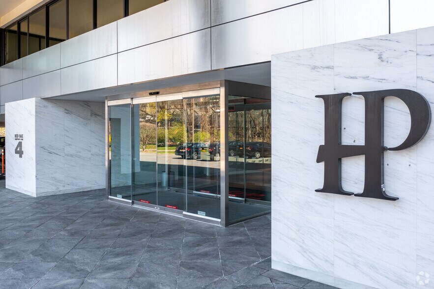 More Photos Of 4 W Red Oak Ln, White Plains Office For Lease