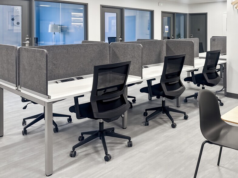 More Photos Of 3901 W 86th St, Indianapolis Coworking Space