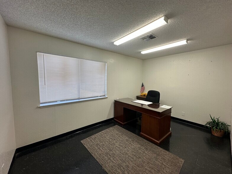 More Photos Of 17151 Main St, Hesperia Medical For Lease