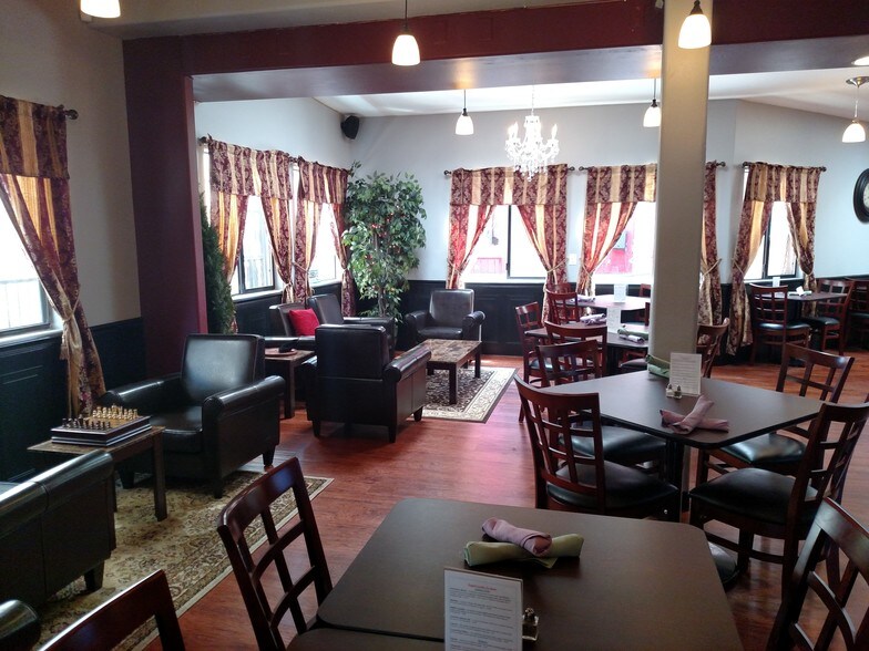 More Photos Of 220 W Goodwin St, Prescott Storefront For Lease