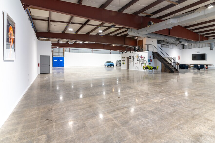 More Photos Of 1155 Victory Hwy, Burrillville Warehouse For Lease