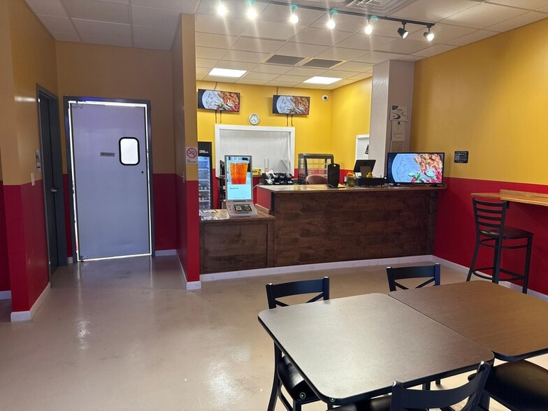 More Photos Of 4820 Augusta Rd, Garden City Freestanding For Lease