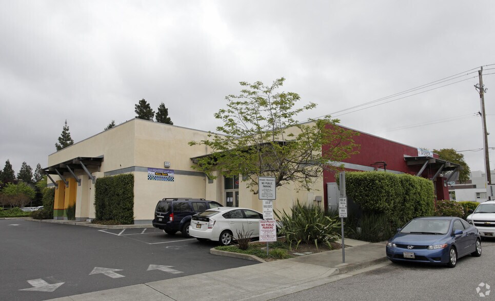More Photos Of 213-217 W Winton Ave, Hayward Storefront For Lease