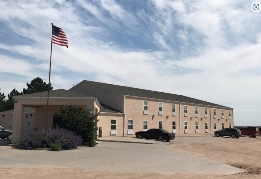 Primary Photo Of 815 E 8th Ave, Yuma Hotel For Sale