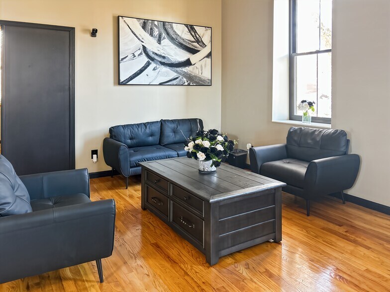 More Photos Of 1031 Lami St, Saint Louis Coworking Space