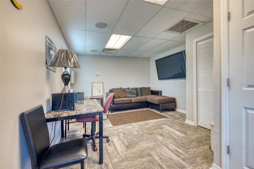 More Photos Of 1330 US 17, Seville Warehouse For Sale