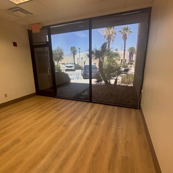 More Photos Of 46341 Commerce St, Indio Warehouse For Lease